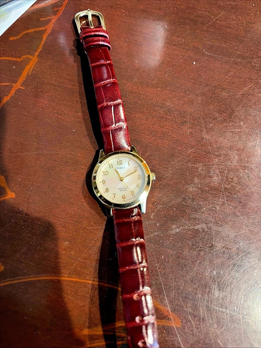 Timex Essex Avenue Mother-of-Pearl Dial  Gold-Tone Watch 
AS IS NOT TESTED